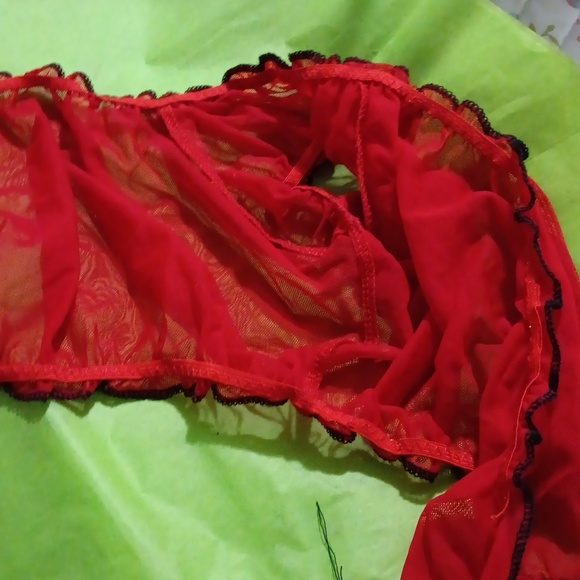 Sheer red tie crop top! - Picture 4 of 5
